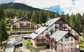 Nevesole Folgarida Resort Aparthotel